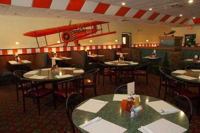 Red Roof & Conference Center Airport 2*